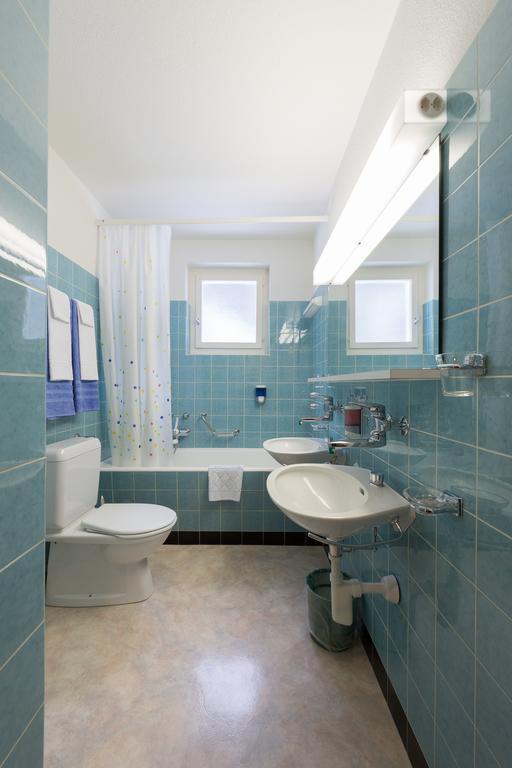 Hotel Berghaus Wengen Quarto foto