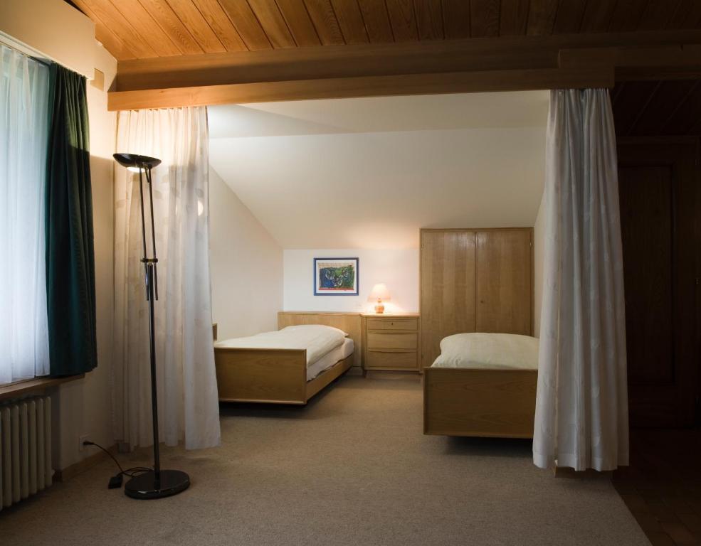 Hotel Berghaus Wengen Quarto foto